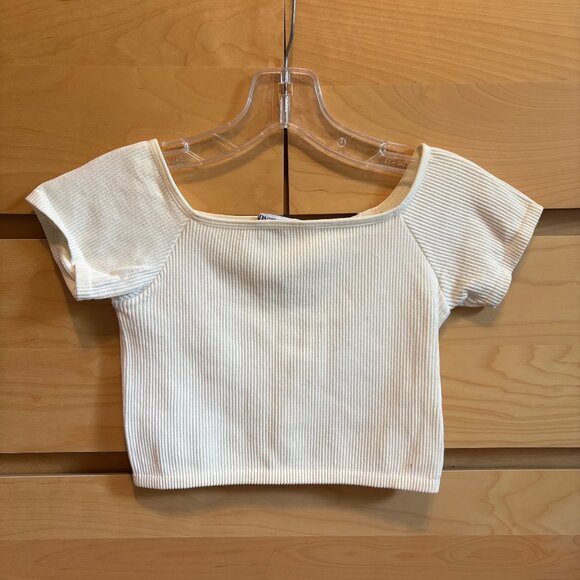 NWOT ZARA OFF WHITE RIBBED SEAMLESS CROP TOP, SIZE: XS-S - Picture 1 of 3